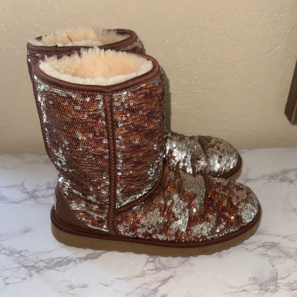 Silver bronze Brown Sequin Uggs Ugg boots glitter embellished Size 8